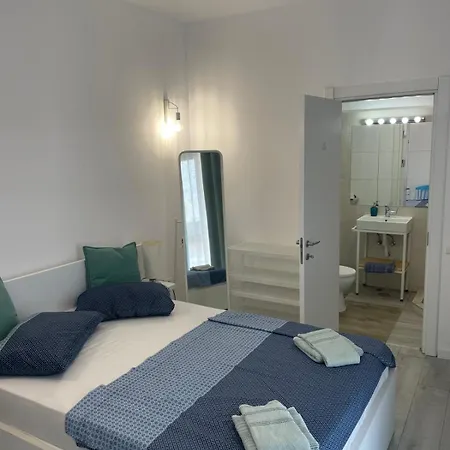 Lägenhet Mika Eforie Nord